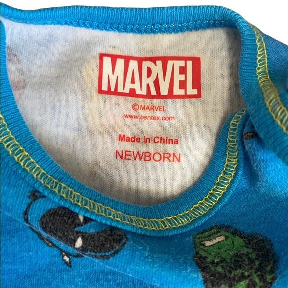 Marvel Universe Size Newborn Bodysuit - Picture 2 of 4